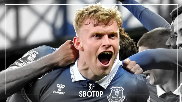 SBOTOP-Man-Utd-meningkatkan-tawaran-senilai-hingga-50-juta-untuk-bek-Everton