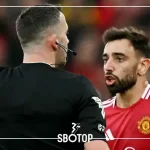 SBOTOP Bruno Fernandes Dapat Kartu Merah Lawan Tottenham, Gary Neville Kritik Tajam: Aib bagi Manchester United