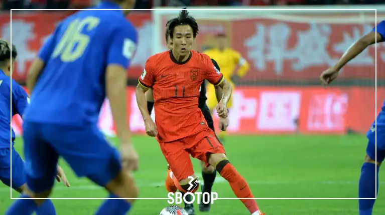 SBOTOP: Pelatih Timnas China Panggil Winger yang Baru Selesai Skors untuk Gantikan Wu Lei dan Alan