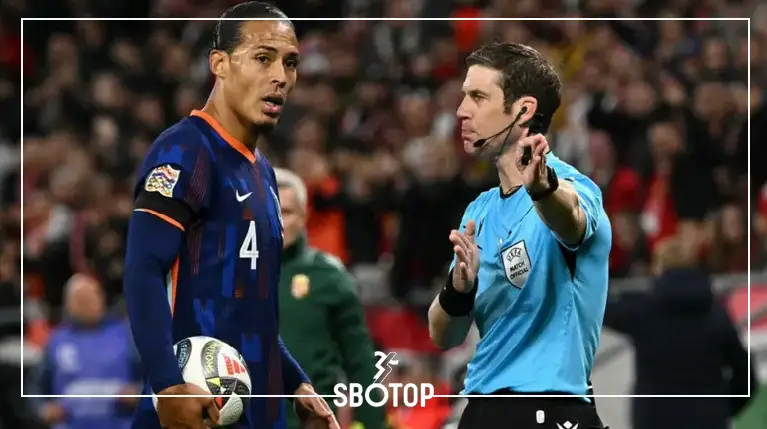 SBOTOP: Virgil van Dijk Bereaksi Usai Terima Kartu Merah Pertama di Timnas Belanda