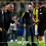 SBOTOP Respons Jose Mourinho Usai Terima Kartu Merah di Laga Fenerbahce vs Man Utd: Sindiran Pedas untuk Wasit