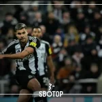 SBOTOP : Gol Tomas Soucek dan Aaron Wan-Bissaka Kalahkan Newcastle